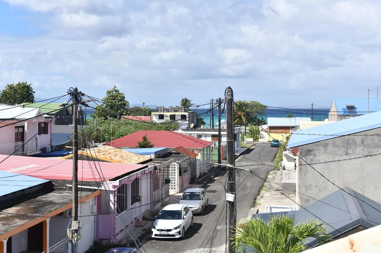 Coco Et Canne Port-Louis 0*,