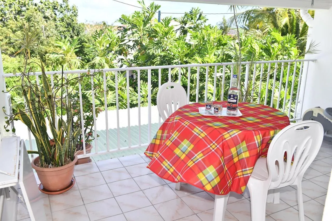 Coco Et Canne Port-Louis Apartment
